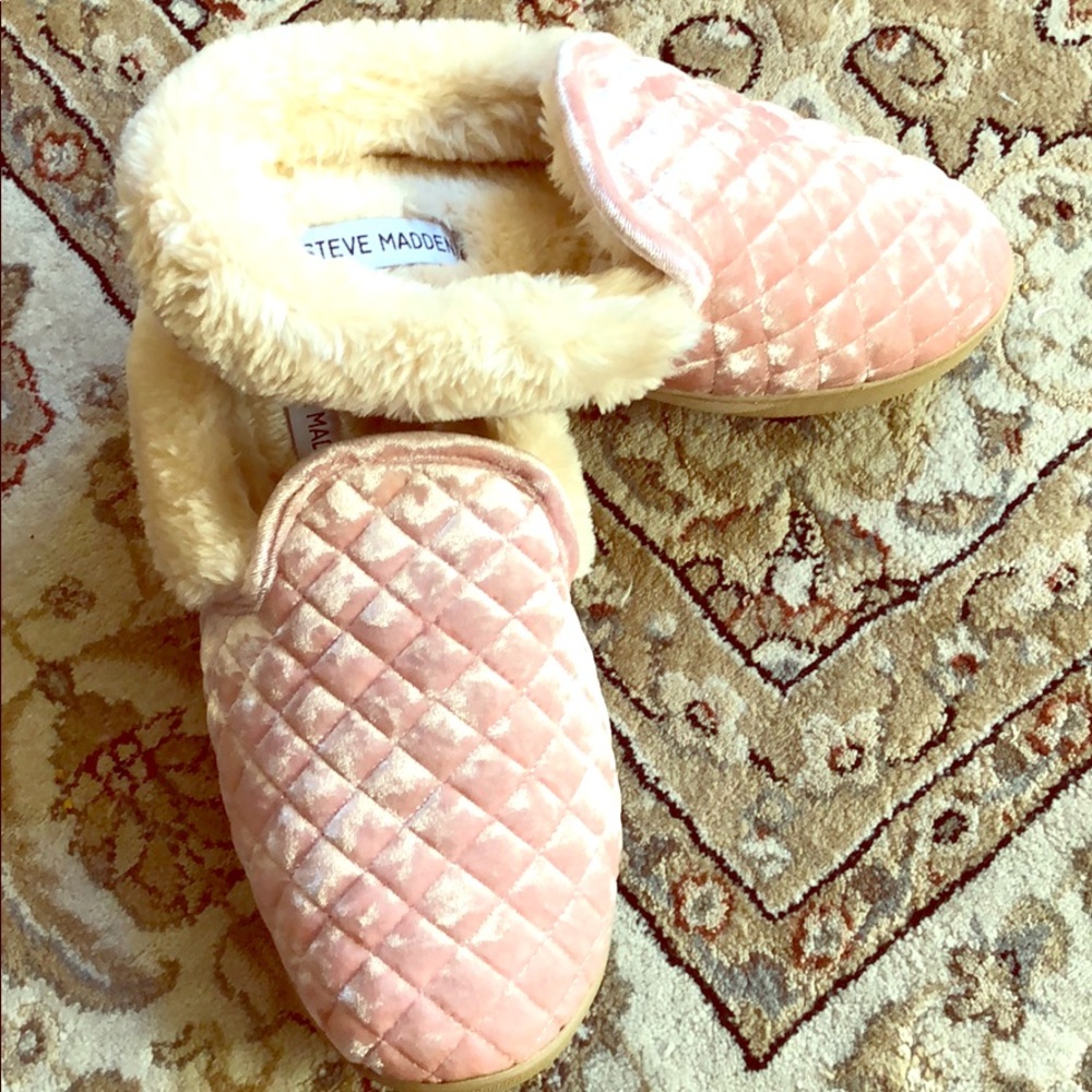 Steve Madden Slippers